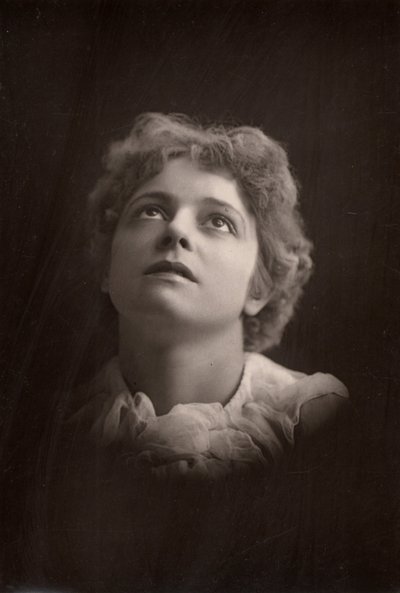 ""Olga Brandon (s1865) australialaissyntyinen näyttelijä. (woodburytyyppi) tekijältä W. and D. (after) Downey
