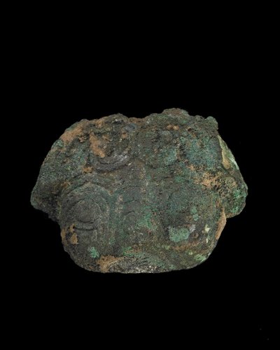 Ornamentti: groteski eläinnaamio (pronssi) tekijältä Western Zhou Dynasty Chinese School