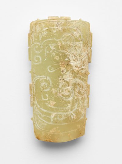 Riipus (pei) lohikäärmeen muodossa tekijältä Western Zhou Dynasty Chinese School