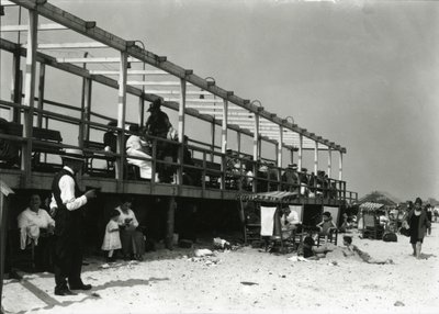 Beach Scene, Coney Island, n. 1910-21 tekijältä William Davis Hassler