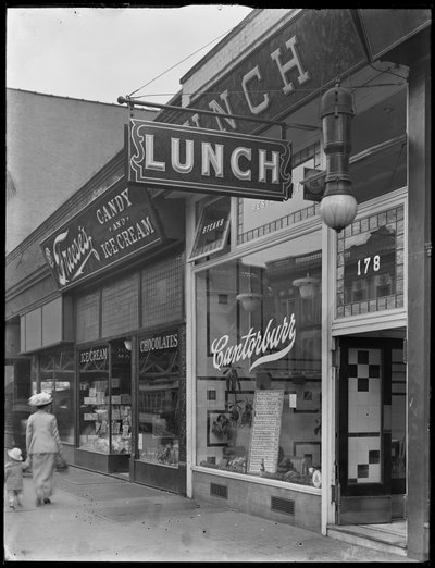 Canterbury Lunch -kyltti osoitteessa 202 (tai 178) E. 125th Street, New York City, 2. toukokuuta 1916 tekijältä William Davis Hassler