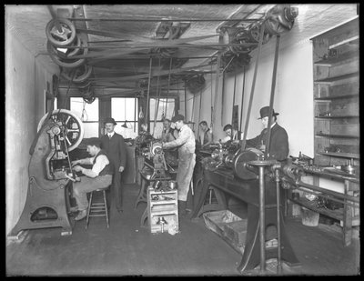 Viidennen kerroksen työpaja, Geyser Electric Water Heater Company, 42 Hudson Street, New York City, 31. joulukuuta 1914 tekijältä William Davis Hassler