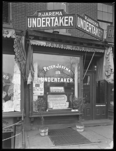Peter Jarema, ukrainalainen hautaustoimisto, 115 Avenue A, New York City, 14. marraskuuta 1914 tekijältä William Davis Hassler