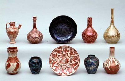 Valikoima Lustreware (keraamiset) tekijältä William de Morgan