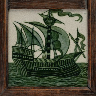 Laivojen laattapaneeli täydessä purjeessa, kehyksessä, n.1865-80 (keraaminen) tekijältä William de Morgan