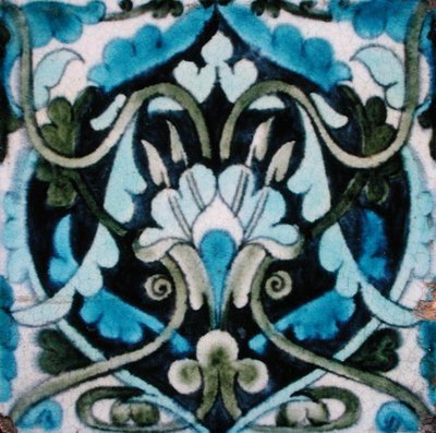 Persialaistyylinen laatta (keraaminen) tekijältä William de Morgan