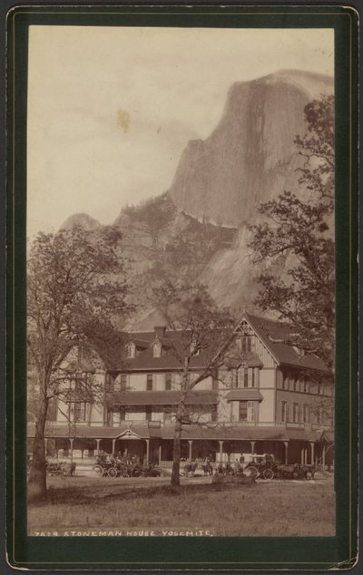 Stoneman House, Yosemite tekijältä William Henry Jackson