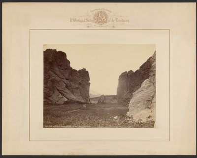 Kaunis portti -- Garden of the Gods, Colorado tekijältä William Henry Jackson
