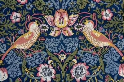 Mansikkavaras. Sisustuskangas (yksityiskohta). 1883 tekijältä William Morris