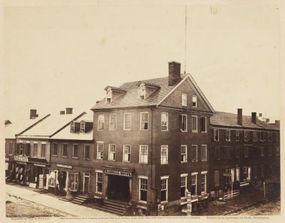 Marshall House, Alexandria, Virginia, elokuu 1862 (albumiiniprintti kiinnitetty kudospaperille) tekijältä William Redish Pywell
