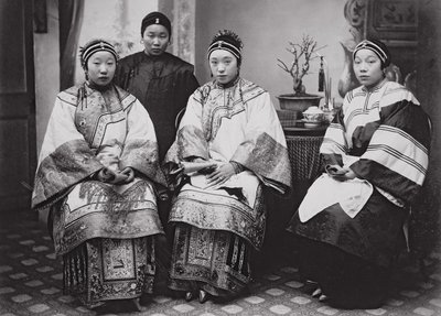 Kiinan naiset, n. 1880 (albumiprintti) tekijältä William Saunders