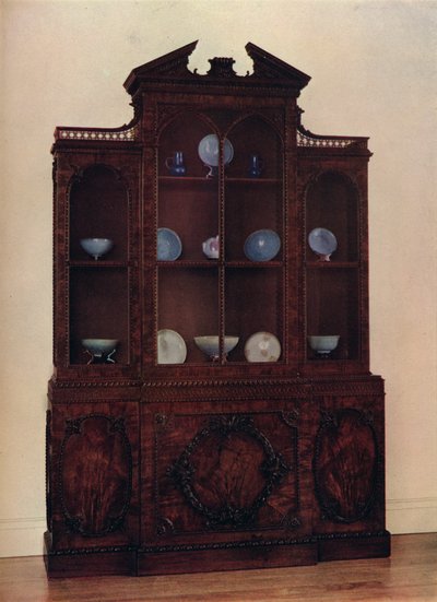 Mahoninen lasietuinen kotelo, c1760 tekijältä William Vile