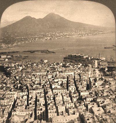 Napoli, lahti ja Vesuvius, Italia, 1897. tekijältä Works and Sun Sculpture Studios