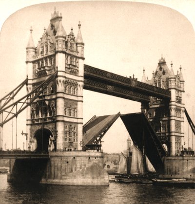 New Tower Bridge, Lontoo, 1896. tekijältä Works and Sun Sculpture Studios