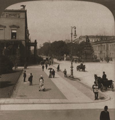 Unter den Linden, Berliini, 1903. tekijältä Works and Sun Sculpture Studios