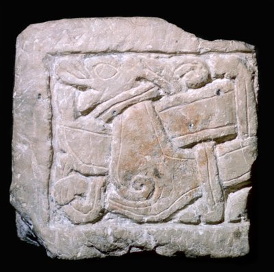 Veistetty Jellinge-tyylinen viikinkihautalaatta Yorkista tekijältä York Master