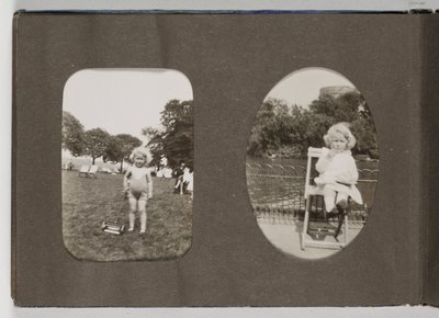 20th Century Family Snapshot -albumi, n tekijältä Frederick (attr. to) Barnard