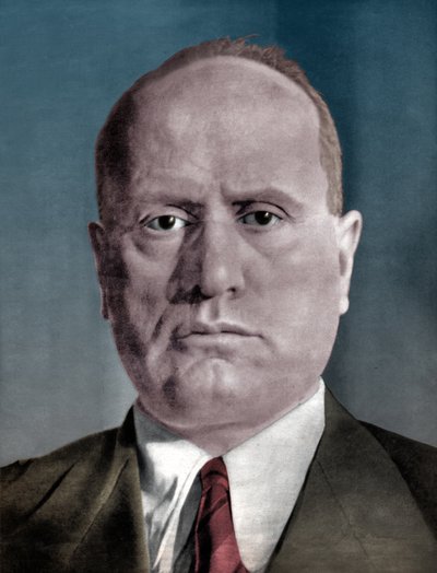 Benito Mussolini tekijältä . .