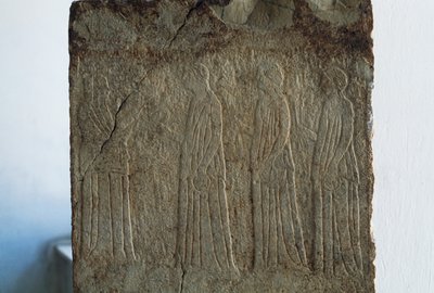 Eumenides, votiivi-relief, Argos, Kreikka, Kreikkalainen sivilisaatio, 3. vuosisadalla eKr tekijältä William Walcutt