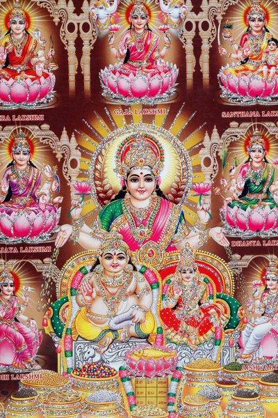 Lakshmi, Vishnun vaimo, on vaurauden, onnen ja kauneuden jumalatar. tekijältä . .