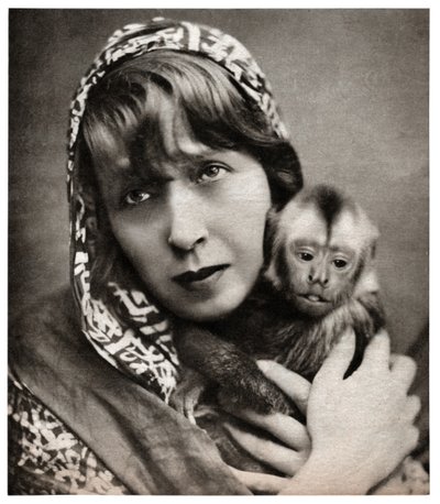 Mistinguett amb una mica de monkeyfinnish tekijältä . .