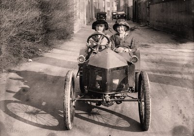 Ajomatkalle, c. 1912 (kuva) tekijältä Frederick (attr. to) Barnard