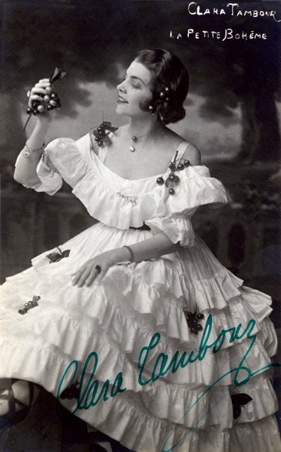 Clara Drumin muotokuva näytelmässä "Little Bohemia" tekijältä . .