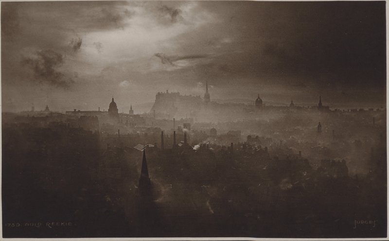 Auld Reekie (m/w kuva) tekijältä (after) English photographer