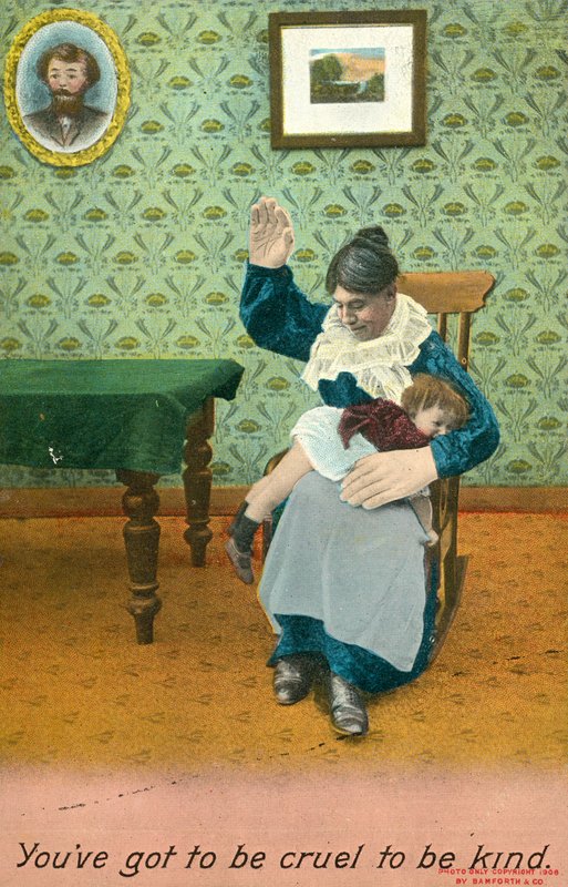 Sinun täytyy olla julma ollaksesi ystävällinen (värikuva) tekijältä (after) English photographer