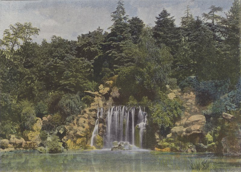 Bois de Boulogne, Vesiputous (värillinen kuva) tekijältä (after) French Photographer