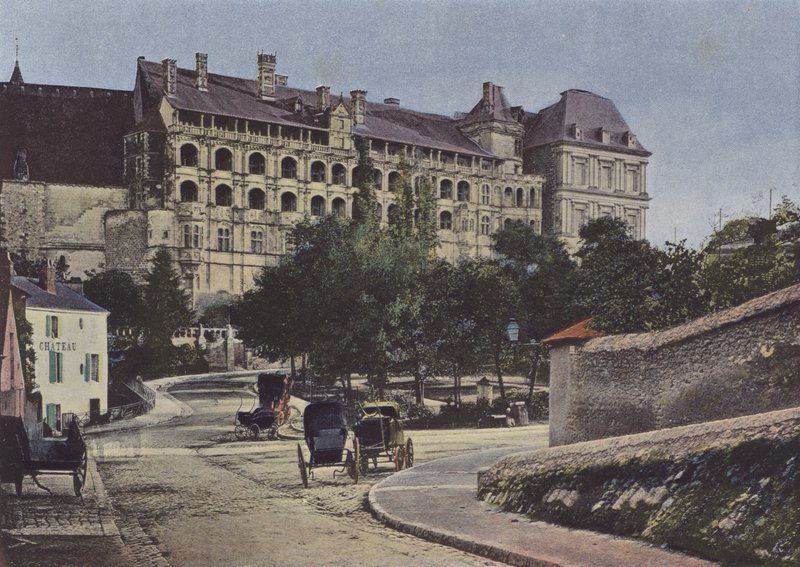 Chateau de Blois, Julkisivu (värillinen kuva) tekijältä (after) French Photographer