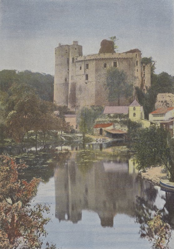 Clisson, Chateau (värillinen kuva) tekijältä (after) French Photographer