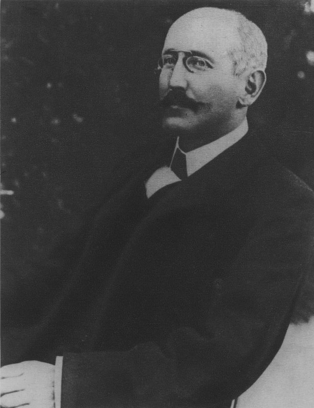 Dreyfus (m/w kuva) tekijältä (after) French Photographer