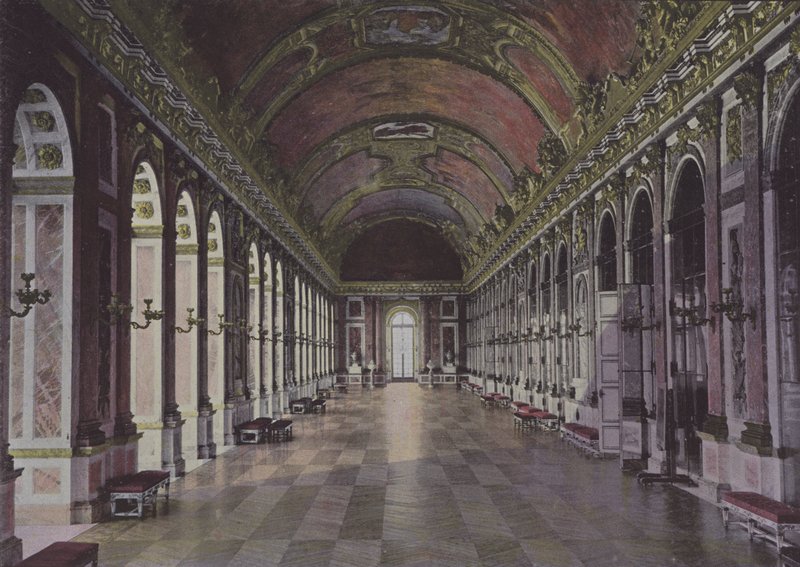 Hall of Mirrors (värillinen kuva) tekijältä (after) French Photographer