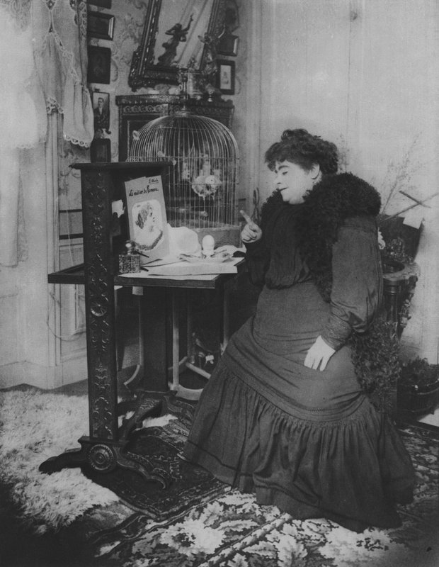 Jeanne Bloch ja hänen papukaijansa (m/w kuva) tekijältä (after) French Photographer