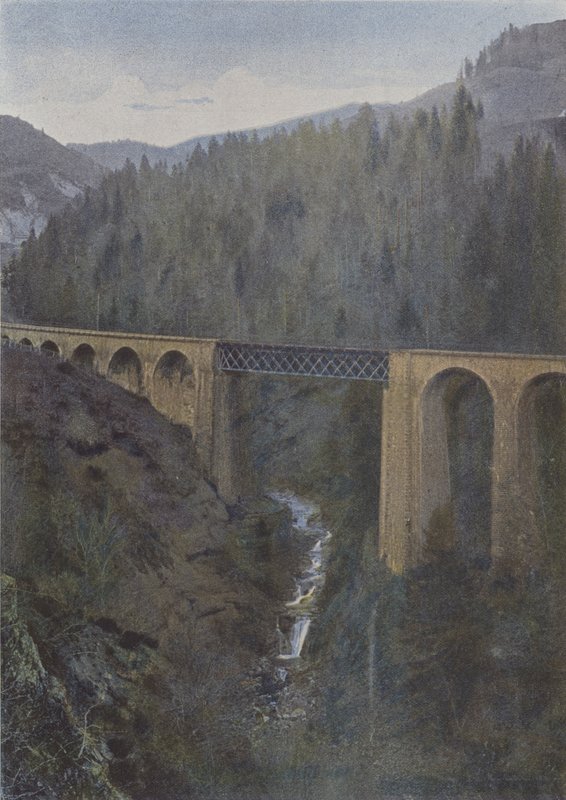 Liorantin rautatiesilta (värillinen kuva) tekijältä (after) French Photographer