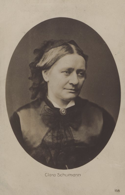 Clara Schumann, saksalainen pianisti ja säveltäjä (s/w-kuva) tekijältä (after) German photographer