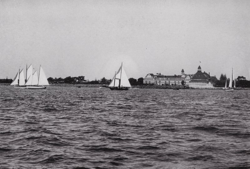Kalifornia: San Diego, Hotel Del Coronado San Diego Baylla, yksi Kalifornian suosituimmista ympärivuotisista huvipaikoista (m/v kuva) tekijältä American Photographer (after)