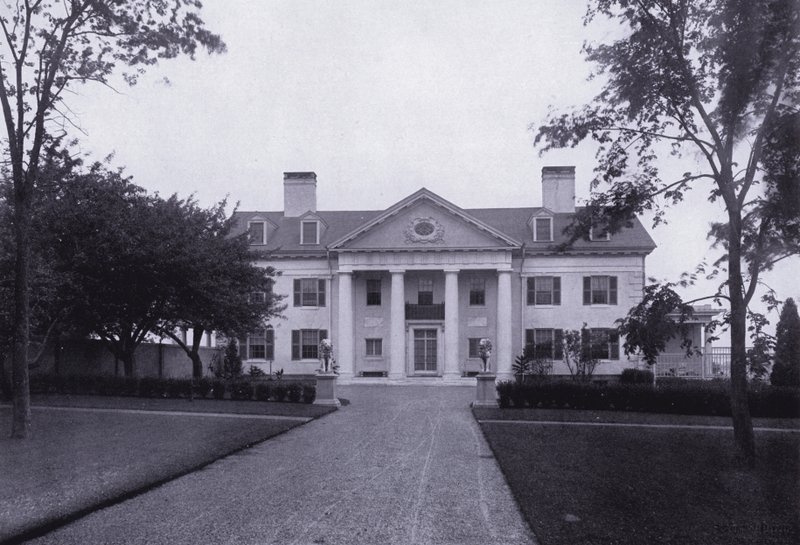 Charles A Platt: Villasera, The East Elevation (m/w kuva) tekijältä American Photographer (after)