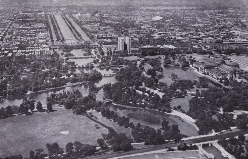 Chicago: Jackson Park and the Midway from the Air (m/w kuva) tekijältä American Photographer (after)