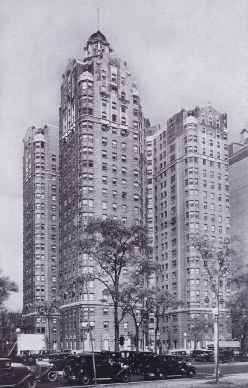 Chicago: yksi Chicagon huoneistohotelleista (m/w kuva) tekijältä American Photographer (after)