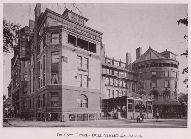 De Soto Hotel, Bull Streetin sisäänkäynti (m/w kuva) tekijältä American Photographer (after)
