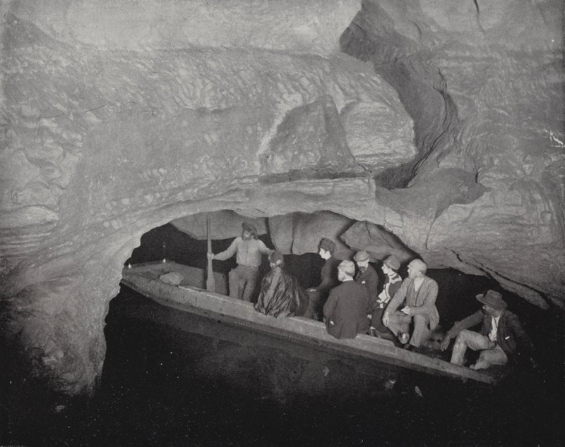 Echo River, Mammoth Cave, Kentucky (m/w kuva) tekijältä American Photographer (after)