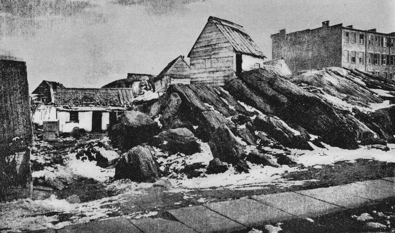 Ensimmäinen puolisävyjäljennös valokuvasta sanomalehdessä, 4. maaliskuuta 1880, New York Daily Graphic (m/v valokuva) tekijältä American Photographer (after)
