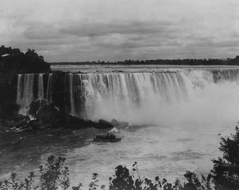 Niagara Falls, New York, USA (m/w kuva) tekijältä American Photographer (after)