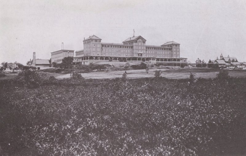 Old Orchard House, Maine: Ocean Front (m/w kuva) tekijältä American Photographer (after)