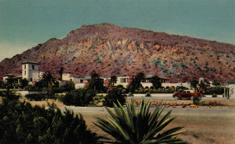Phoenix, Arizona: Paradise Inn (kuva) tekijältä American Photographer (after)