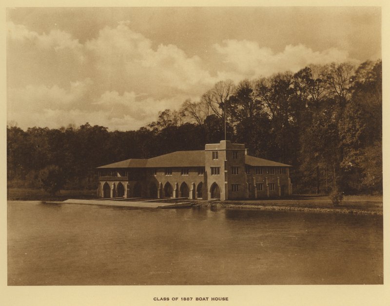 Universitat de Princeton: Classe de 1887 Boat House (foto b/n) finlandès tekijältä American Photographer (after)