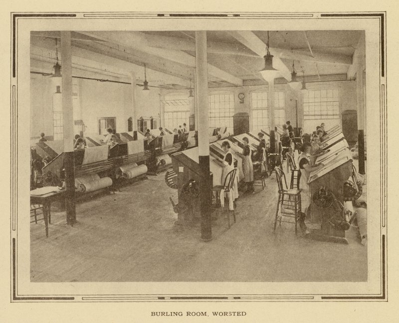 Amoskeag Manufacturing Company: Burling Room, Worsted (s/w valokuva). tekijältä American Photographer