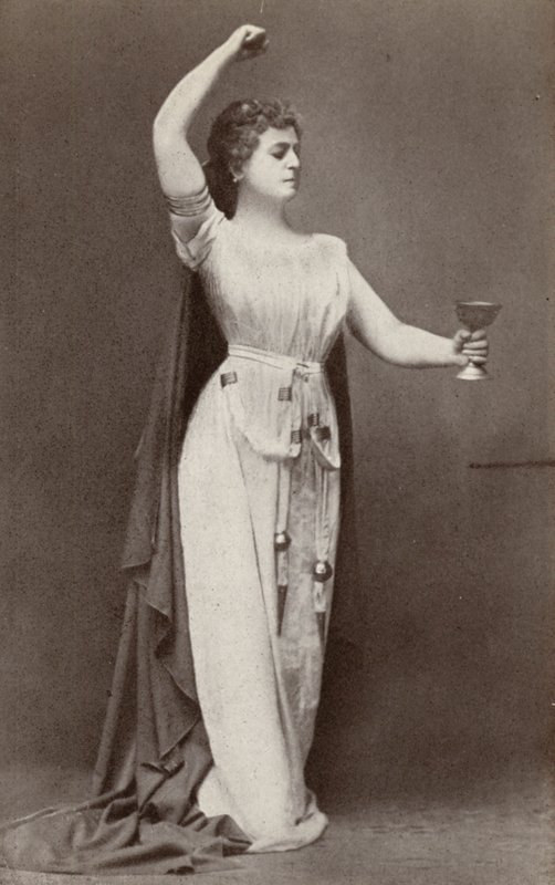 Lilli Lehmann, Isolde, elokuvassa "Tristan Und Isolde" (s/w-kuva) tekijältä American Photographer
